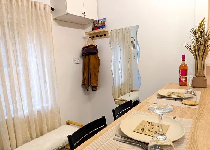 Apartament Frasolis *